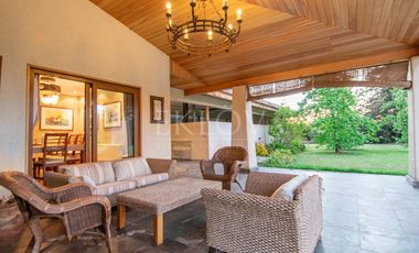 Gran Parcela En Exclusivo Condominio En Calera De Tango, Rm