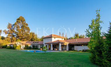 Gran Parcela En Exclusivo Condominio En Calera De Tango, Rm