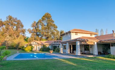 Gran Parcela En Exclusivo Condominio En Calera De Tango, Rm