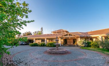 Gran Parcela En Exclusivo Condominio En Calera De Tango, Rm