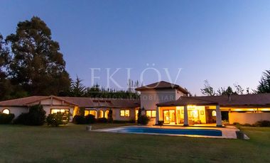 Gran Parcela En Exclusivo Condominio En Calera De Tango, Rm