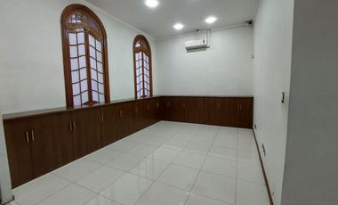 Propiedad comercial 2 pisos, sector República