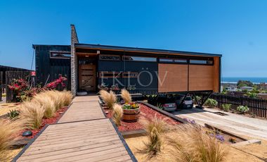 Casa Con Vista Al Mar En Mantagua 3d Y Gran Jardín