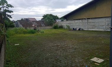 Disewakan  Tanah dan bangunan Ruko , Lokasi sangat strategis jarang ada  dipinggir jalan Raya