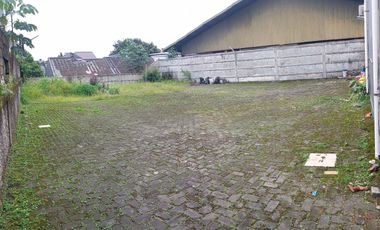 Disewakan  Tanah dan bangunan Ruko , Lokasi sangat strategis jarang ada  dipinggir jalan Raya