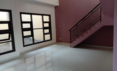 DIJUAL/SEWA RUMAH MANYAR KARTIKA SURABAYA