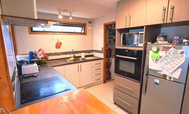 Casa de 2 Pisos Sector El Bosque $ 180.000.000.