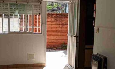 Se vende casa de 3 dorm .2 baños .Patio .parillero