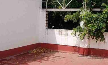 Se vende casa de 3 dorm .2 baños .Patio .parillero