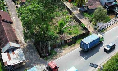 Tanah Tepi Jalan raya Adisucipto