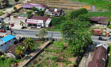 Tanah Tepi Jalan raya Adisucipto