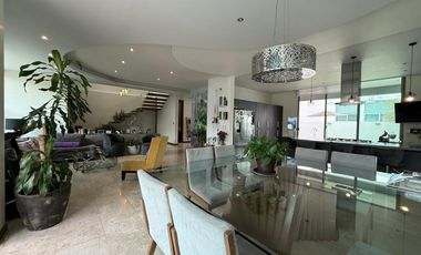 Residencia en Venta en Villa Verona Coto con Alberca