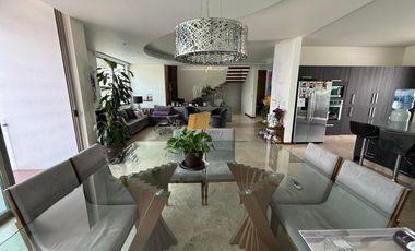 Residencia en Venta en Villa Verona Coto con Alberca