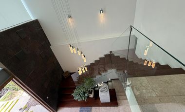 Residencia en Venta en Villa Verona Coto con Alberca