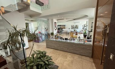Residencia en Venta en Villa Verona Coto con Alberca