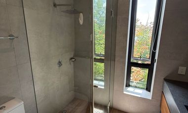 Residencia de lujo en ESQUINA dentro de coto en BOSQUES VALLARTA