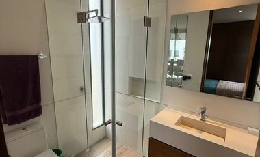 Residencia de lujo en ESQUINA dentro de coto en BOSQUES VALLARTA