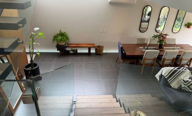 Residencia de lujo en ESQUINA dentro de coto en BOSQUES VALLARTA
