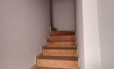 SE ARRIENDA CASA PARA EMPRESA / BODEGA