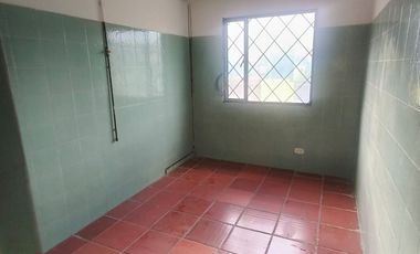 SE ARRIENDA CASA PARA EMPRESA / BODEGA