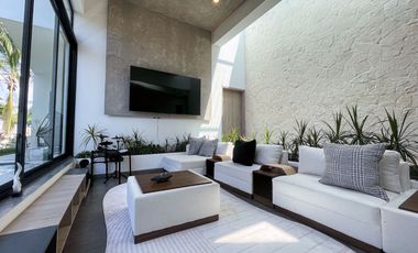 Residencia en Venta con Alberca Privada en Los Tigres, Nuevo Vallarta