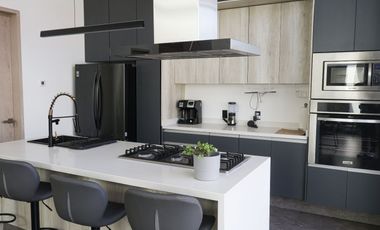 Residencia en Venta con Alberca Privada en Los Tigres, Nuevo Vallarta