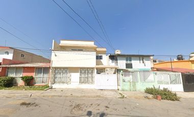 Casa en Venta en Residencial Coacalco, Cerca de Plaza Coacalco.
