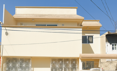 Casa en Venta en Residencial Coacalco, Cerca de Plaza Coacalco.