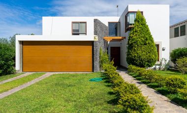 SE VENDE HERMOSA CASA EN CONDOMINIO EN CHINCHA BAJA