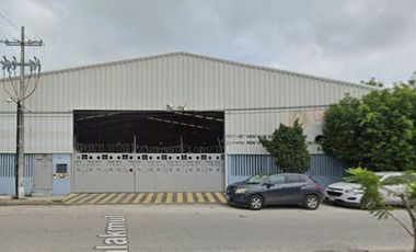 Conjunto Industrial en Venta: Bodega, Nave y Terreno con Infraestructura Especializada