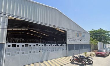 Conjunto Industrial en Venta: Bodega, Nave y Terreno con Infraestructura Especializada