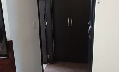 VENDO CASA CON JARDIN VALLE DE LOS CHILLOS SECTOR MIRASIERRA, CERCA A LA AV. ILALO, SAN LUIS SHOPPING, SUPERMAXI SAN GABRIEL. 3 HABITACIONES