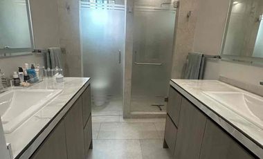 Baja de precio!!!excelente casa remodelada en Lomas del campestre