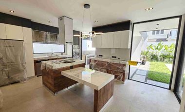 CASA EN VENTA O ALQUILER URB ISLA MOCOLÍ - ETAPA PACIFICA