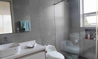 Nayon . Tranquilidad y confort. Casa en venta Urb. Juan Montalvo