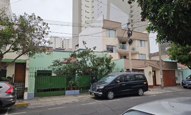 ¡Ubicación top! Terreno para proyecto inmobiliario en Miraflores – 300 m²
