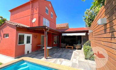 🏡 ¡Tu nuevo hogar en Valle Lo Campino! Casa familiar en venta en Quilicura 5D/3B + Terraza y piscina