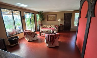 Hermosa Parcela con casa y cabaña en el Valle De Los Artistas de Lolol, VI Región.