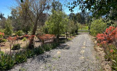 Hermosa Parcela con casa y cabaña en el Valle De Los Artistas de Lolol, VI Región.