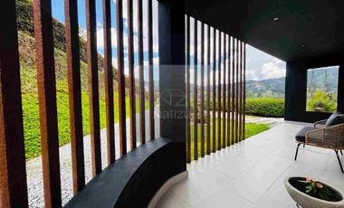 Casa campestre en Parcelación cerrada La Ceja