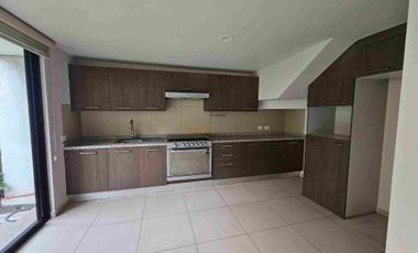 Casa en Renta en San Mateo Atenco de 4 recámaras a 2 calles de Av Lerma