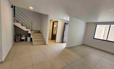 Casa en Renta en San Mateo Atenco de 4 recámaras a 2 calles de Av Lerma