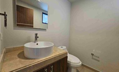 Casa en Renta en San Mateo Atenco de 4 recámaras a 2 calles de Av Lerma