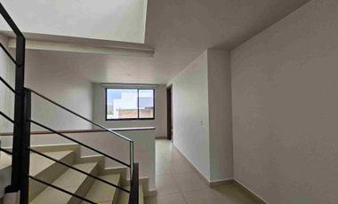 Casa en Renta en San Mateo Atenco de 4 recámaras a 2 calles de Av Lerma