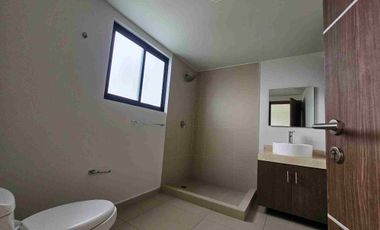 Casa en Renta en San Mateo Atenco de 4 recámaras a 2 calles de Av Lerma