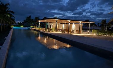 Modernes Einfamilienhaus mit mediterranem Design, Smart Home und Pool – nur 300 m vom Strand entfernt