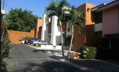 Venta Casa en Condominio con Alberca Col. Acapatcingo, Cuernavaca , Mor.