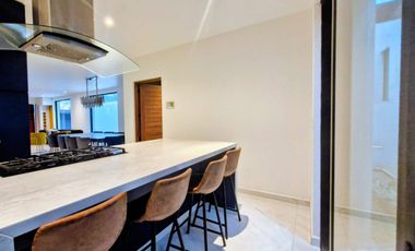 PRECIOSA CASA SEMIAMUEBLADA EN RENTA EN LA ROMA SUR