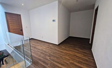 PRECIOSA CASA SEMIAMUEBLADA EN RENTA EN LA ROMA SUR