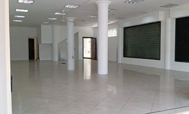 EN ALQUILER EDIFICIO COMERCIAL, LA ALBORADA